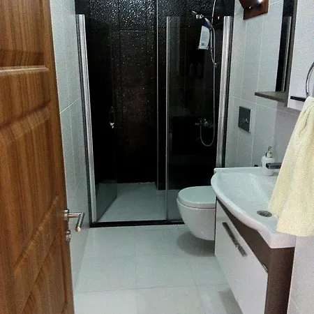 Rtnhome Bed and Breakfast *